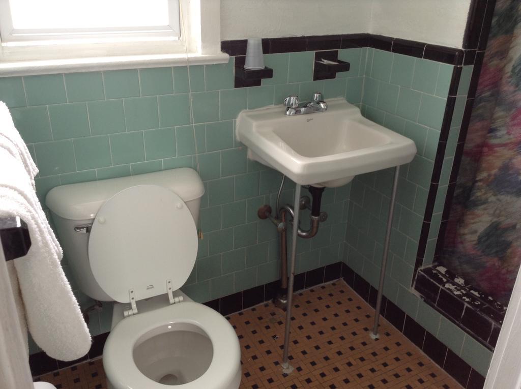 New Sea Breeze Motel - photo 19