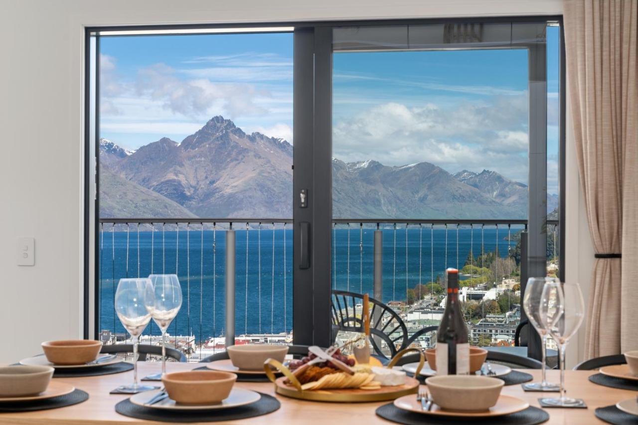 The Luxe Lookout Location Location Location CBD 2 Mins — 4-Star Luxury Hotel in Queenstown, New Zealand
