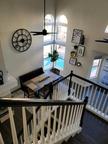 Gorgeous home away from home 3 bed 3 bath W pool