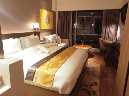 Novotel Executive Hotel at Rosalina Acqua Residence Mandaluyong — 4-Star Luxury Hotel in Manila, Philippines