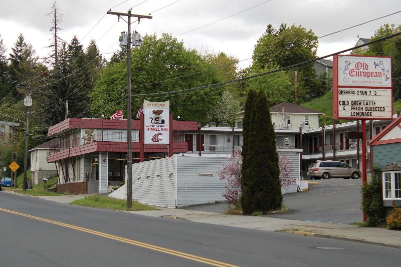 American Travel Inn - photo 6