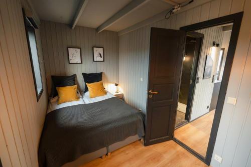 Cozy cabin near golden circle with panoramic views