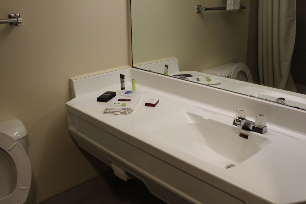 Bellevue Hotel & Suites - photo 43