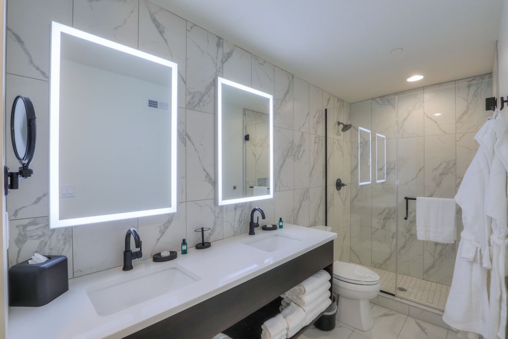 Studio 154 Luxury Hotel - photo 99