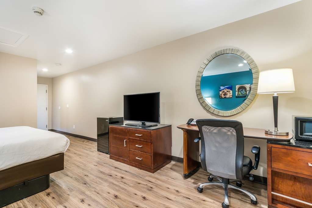 Hotel Hacienda at Ontario Ranch - photo 11
