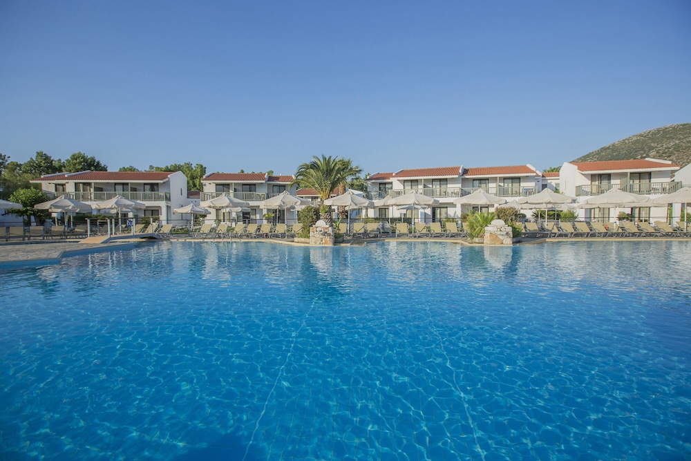 Golden Coast Hotel Bungalows All Inclusive — Marathonas