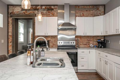 The Ruth House Historic 4 BDR — 4-Star Luxury Hotel in Cincinnati, United States