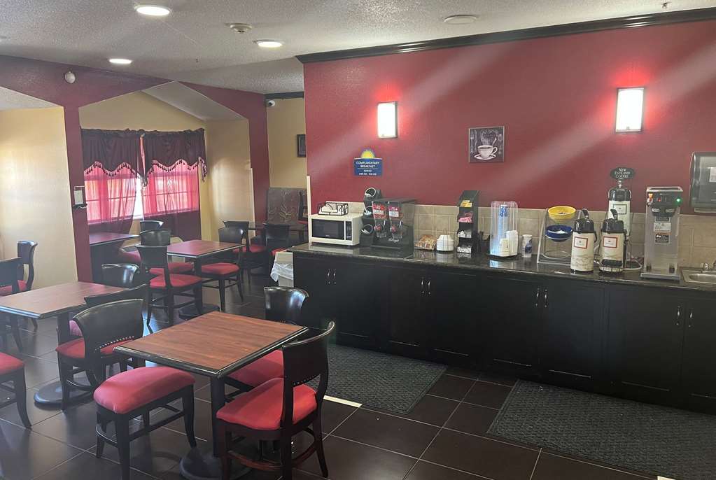 Days Inn & Suites by Wyndham Hutchinson - photo 40