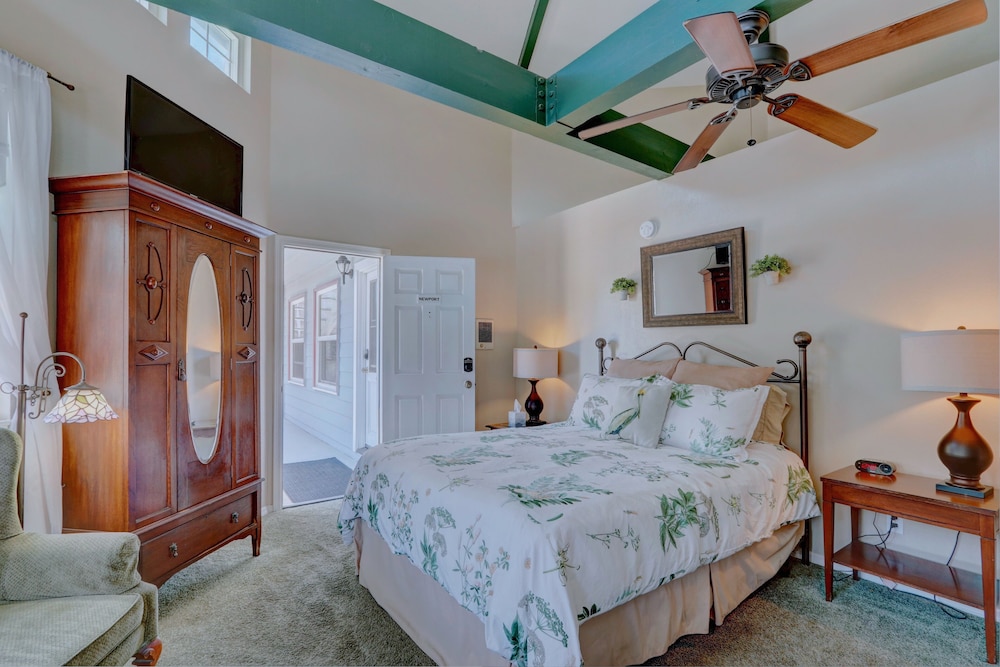 Pelican Cove Inn - photo 84