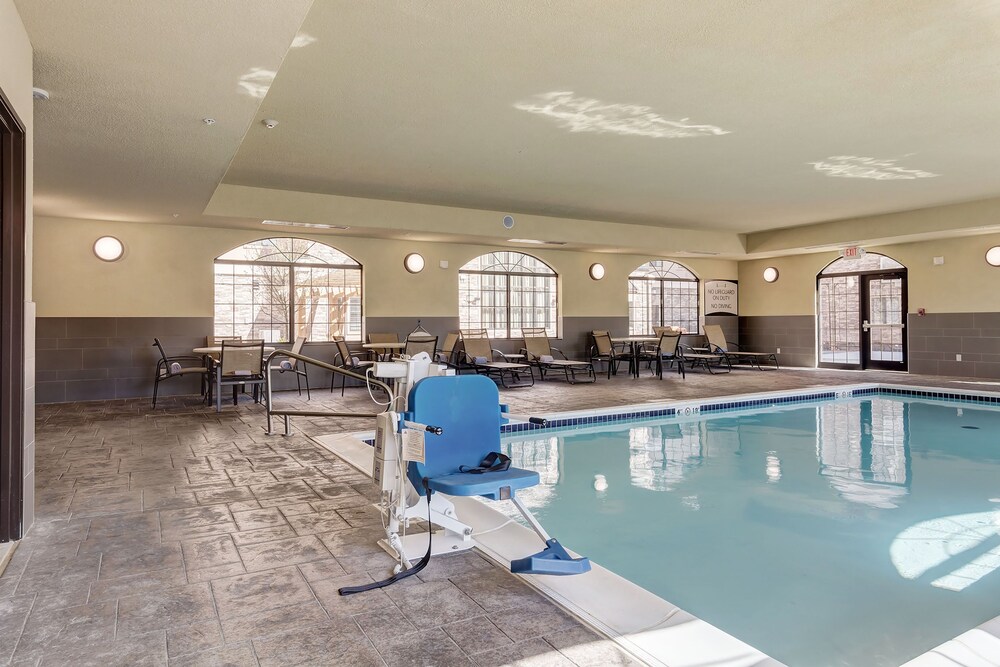 Staybridge Suites St Louis Westport by IHG - photo 20