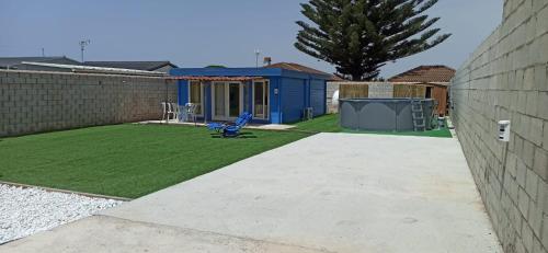 Casita de Madera Azul in Chiclana De La Frontera, Spain