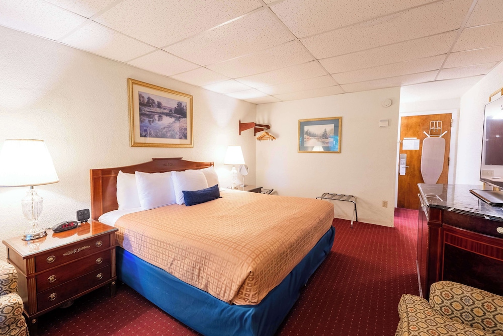 Fireside Inn & Suites Bangor - photo 7