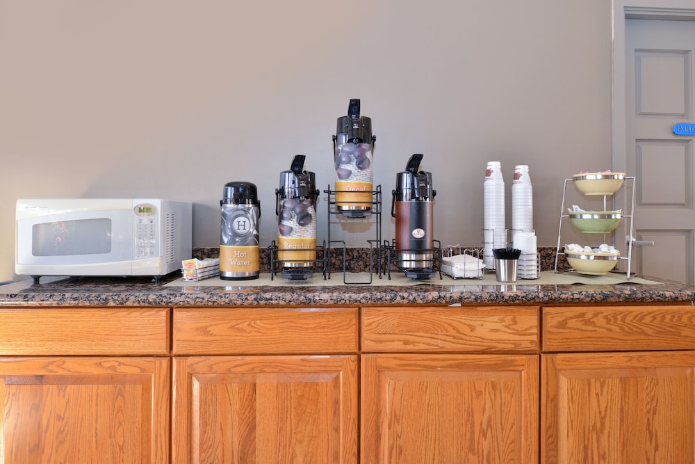 Quality Inn & Suites Indio I 10 - featured photo