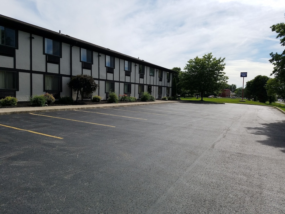 Auburn Inn - photo 23