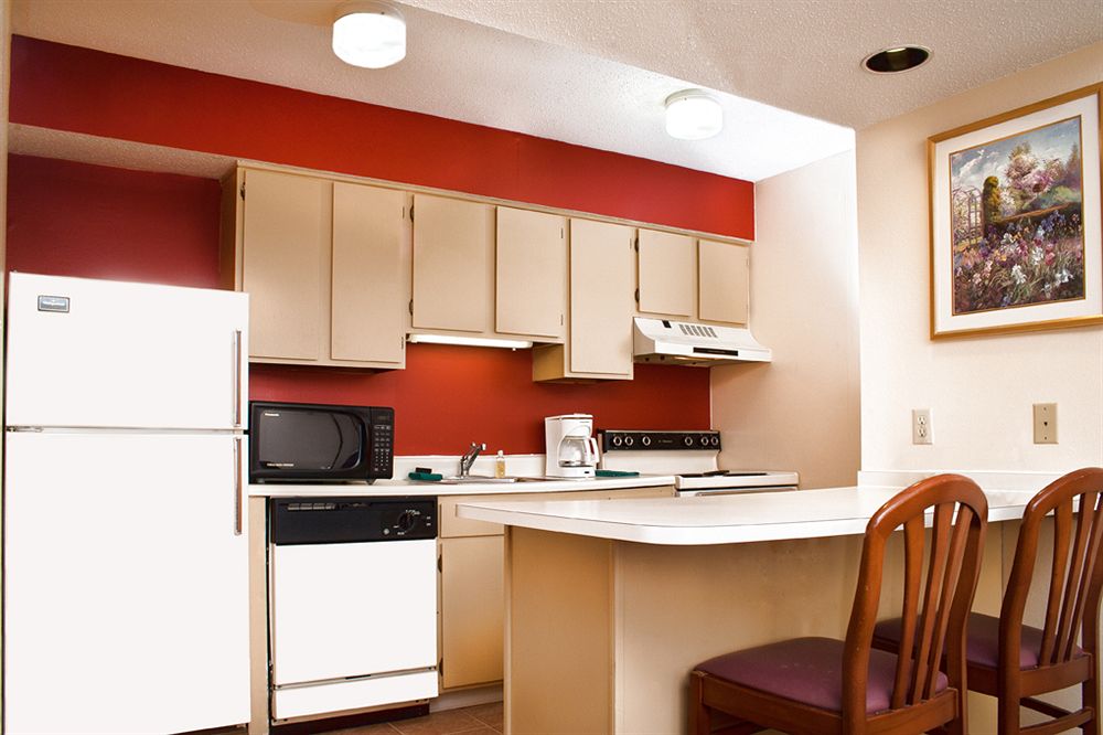 Hawthorn Suites by Wyndham Holland Toledo Area - photo 3