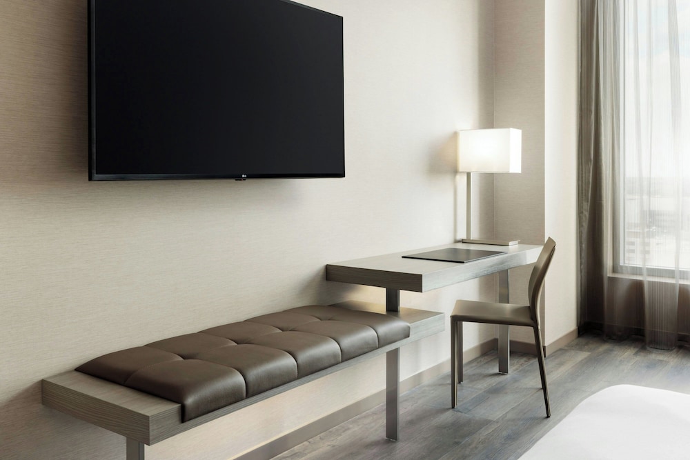 AC Hotel by Marriott Bethesda Downtown - photo 17