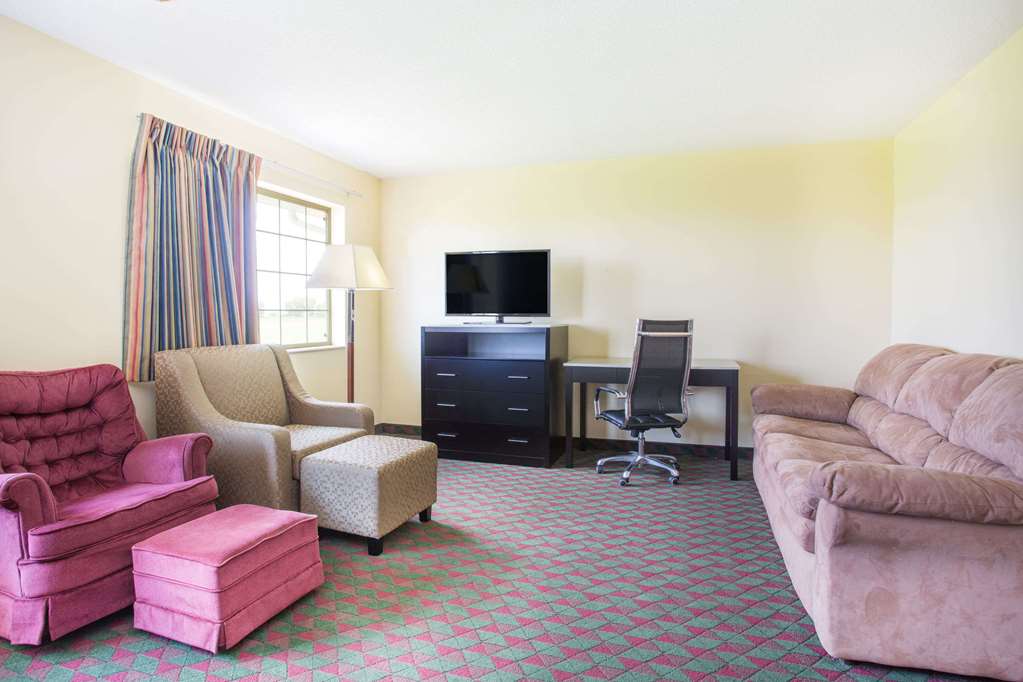 Days Inn by Wyndham Lexington NE - photo 6