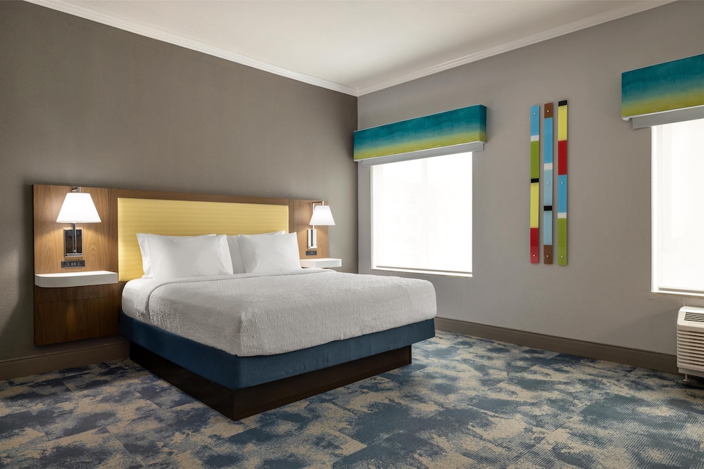 Hampton Inn & Suites Galveston - photo 8