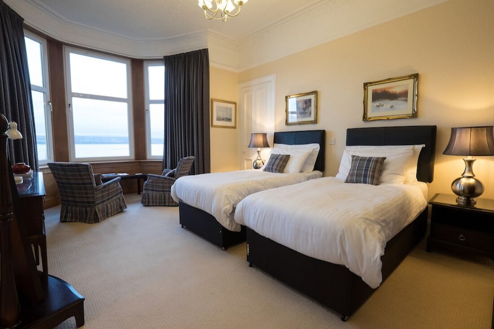 Cedars Guest House — 4-Star Luxury Hotel in Dunoon, United Kingdom