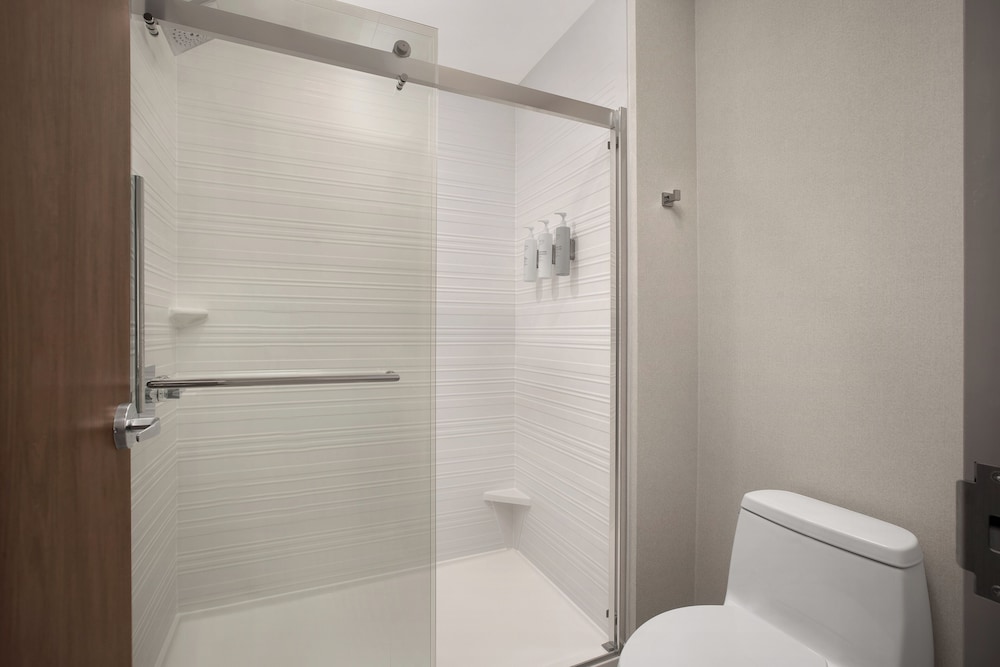 Homewood Suites By Hilton Portsmouth Downtown - photo 27