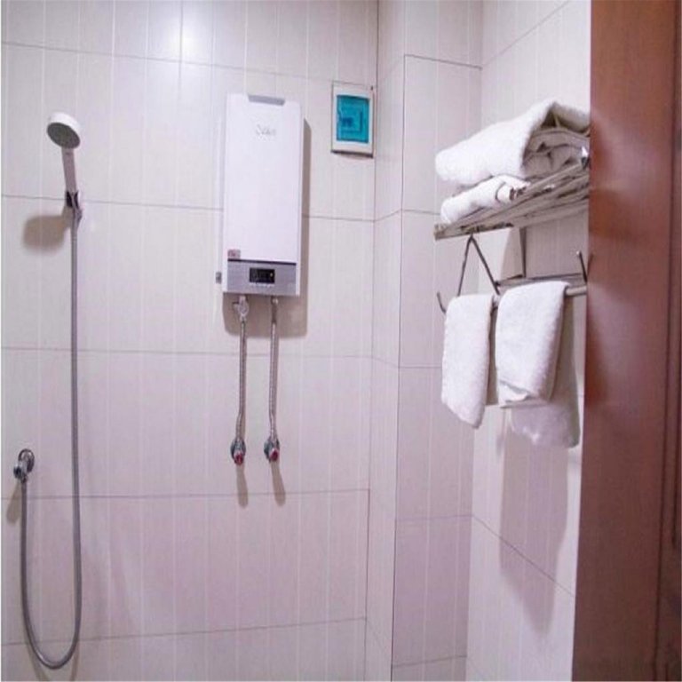 168 Theme Hotel — hotel in Chifeng