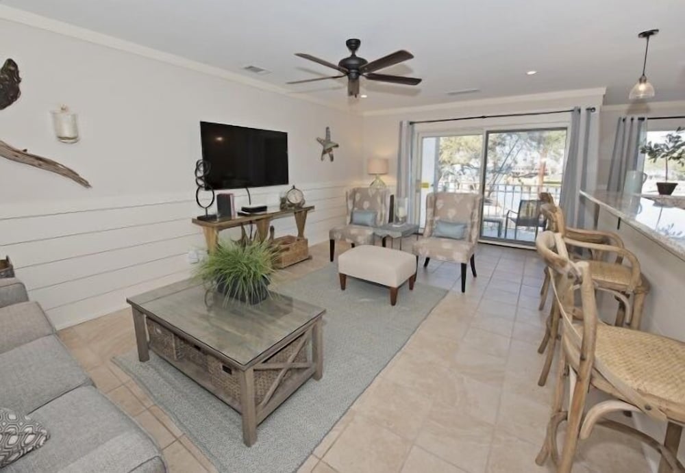 942 Cutter Court at The Sea Pines Resort - photo 7