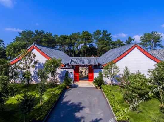 Huicui Manor in Zhongxiang, People's Republic of China