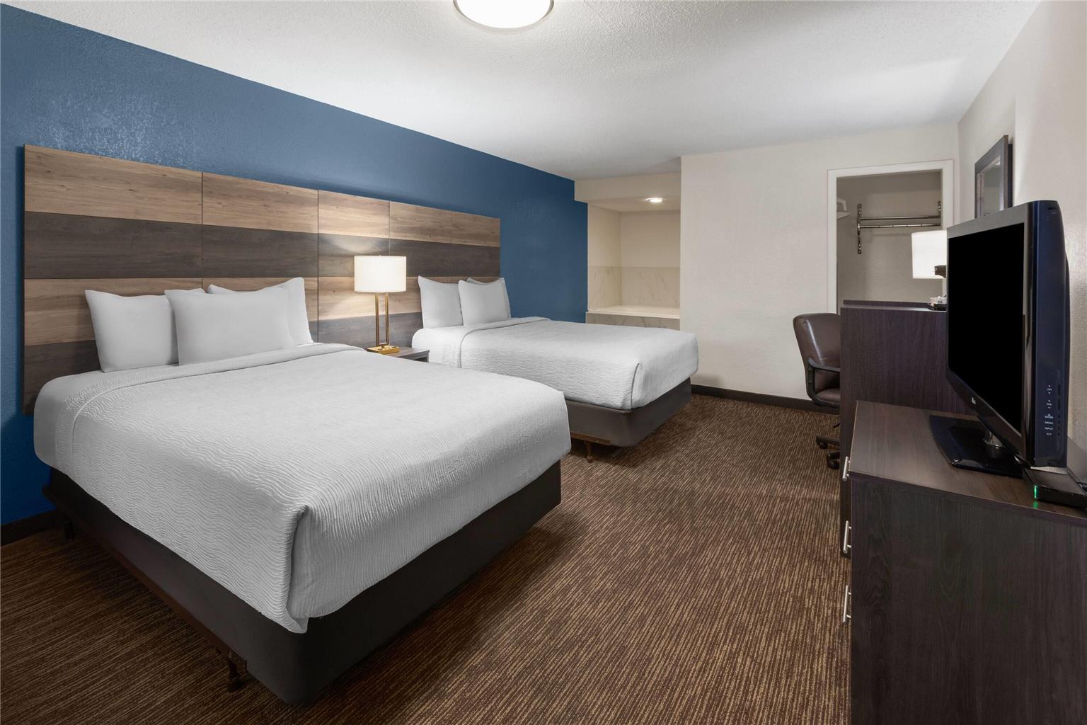 Baymont by Wyndham Downtown Detroit - photo 7