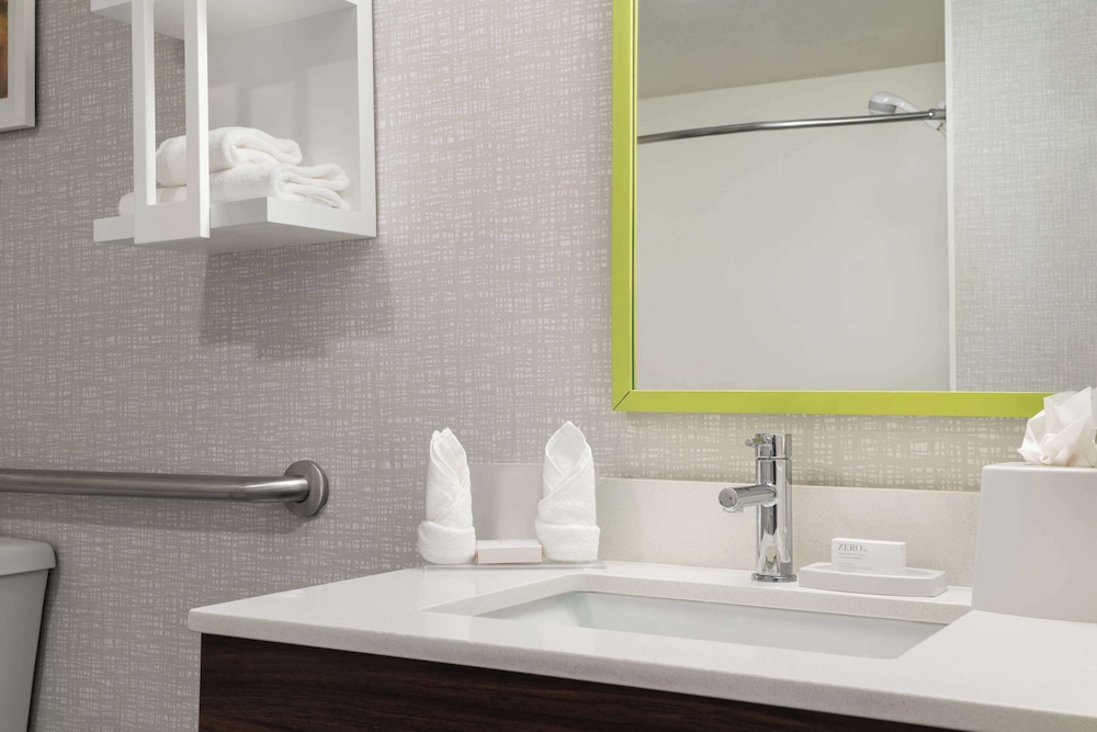 Hampton Inn Sturbridge - photo 21