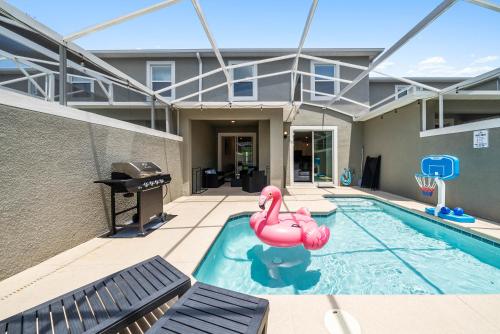 NEW Disney Golf Private Pool Gym Waterpark Resort in Kissimmee, United States