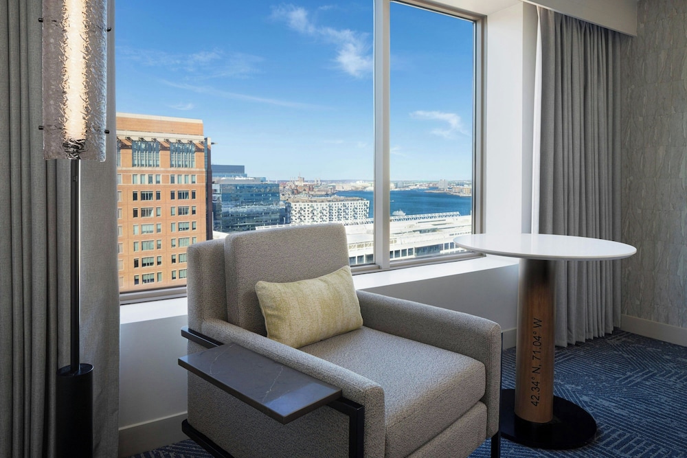 Renaissance Boston Seaport District - photo 10