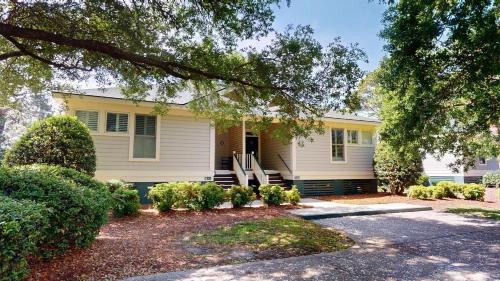 Coastal Haven 2BR 2BA Lakeside Escape Resort Perks - last minute hotel in Unknown City