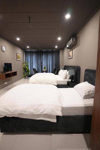 Hotel Crossroads in Islamabad, Pakistan