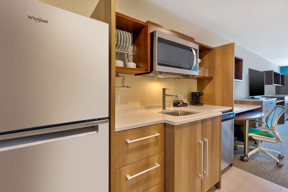 Home2 Suites by Hilton Battle Creek - photo 10