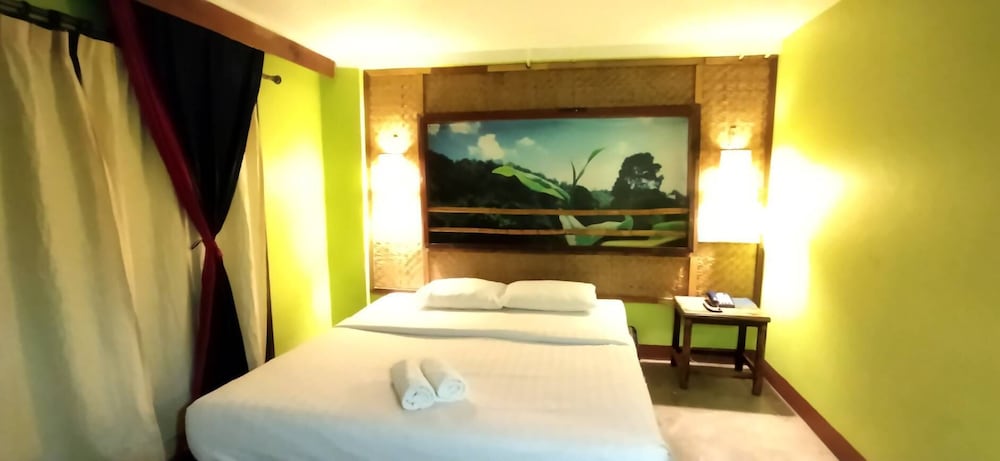 Phumanee Lahu Home Hotel - carbon neutral hotel in Fang
