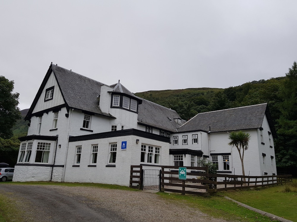 Lochranza Youth Hostel — 4-Star Luxury Hotel in Isle Of Arran, United Kingdom