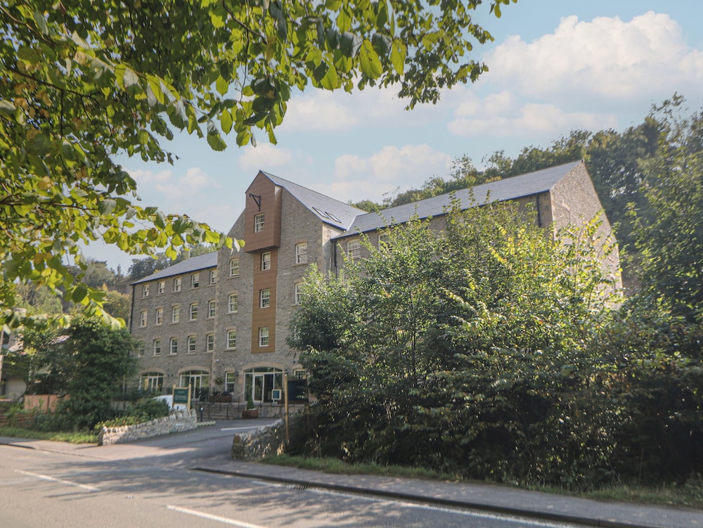 48 Rock Mill — 4-Star Luxury Hotel in Hope Valley, United Kingdom