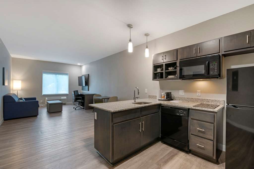 MainStay Suites Cincinnati University Uptown - photo 17