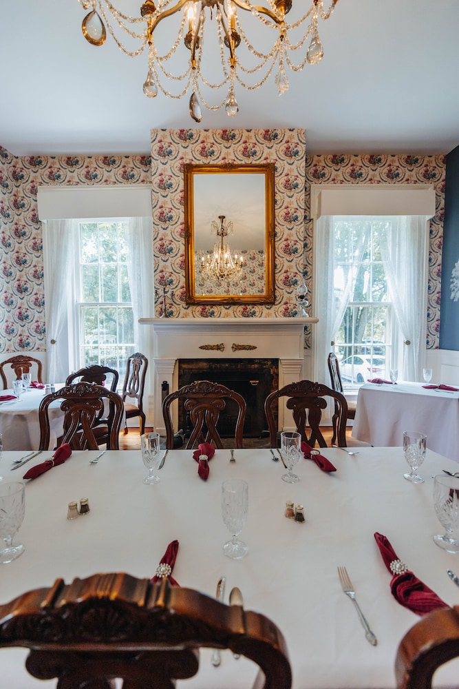 Historic Maple Hill Manor - photo 55