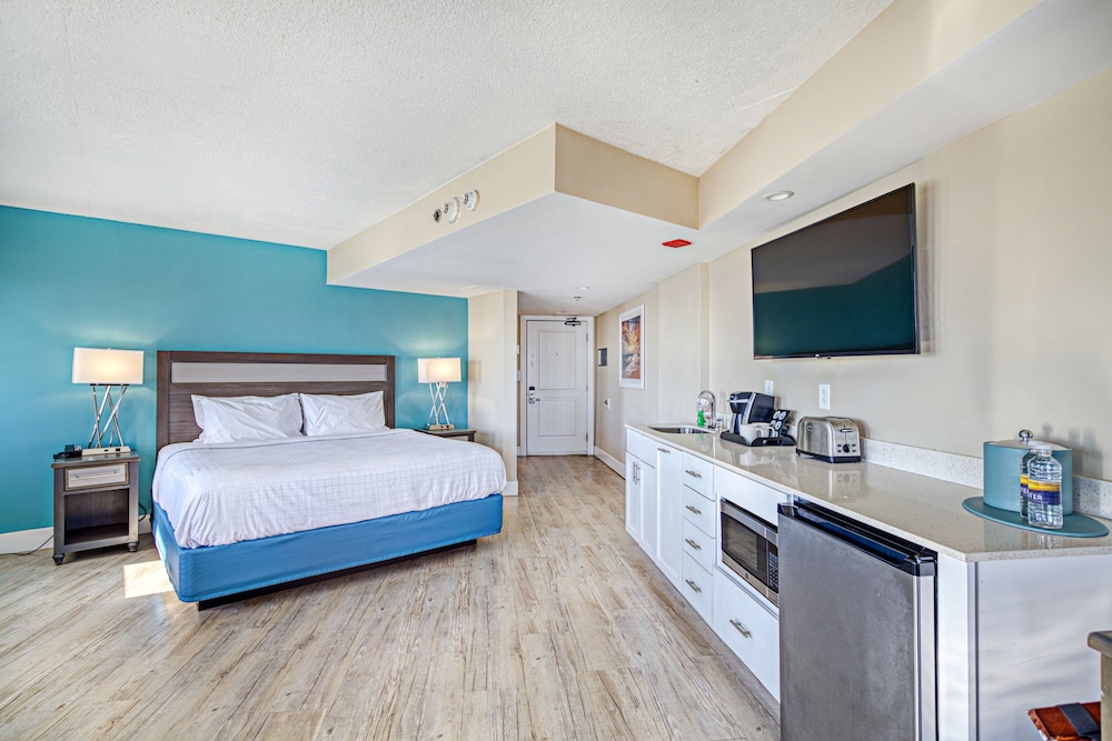 Commander Hotel & Suites - photo 27