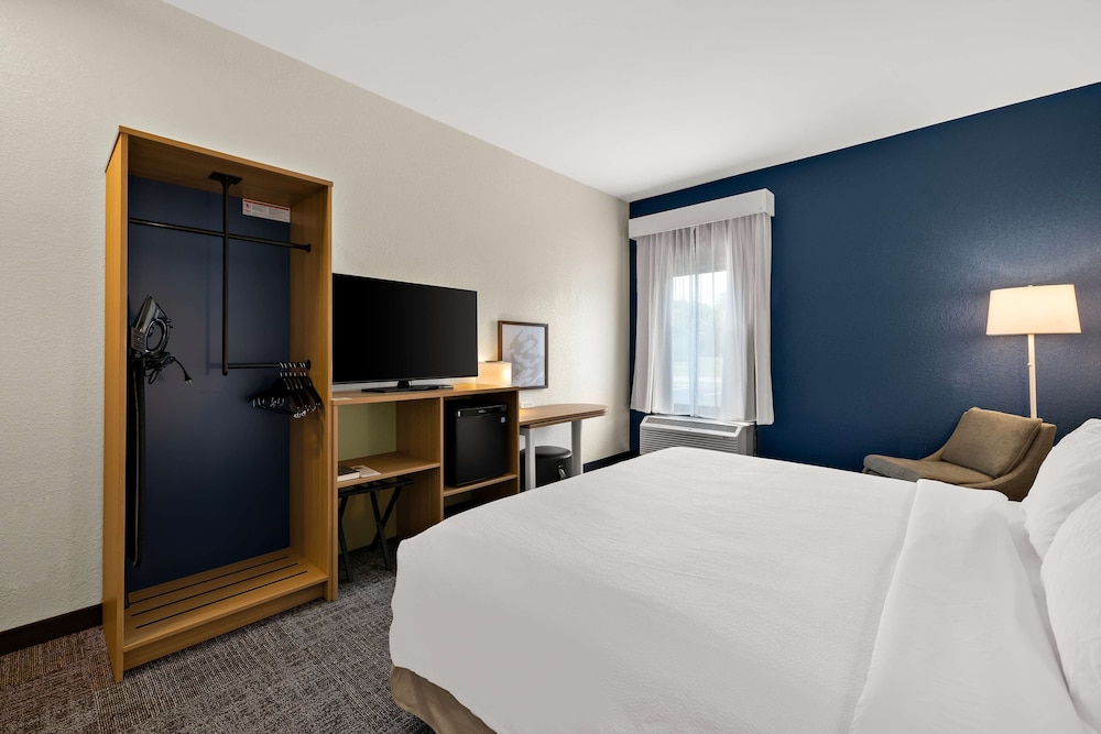 Spark by Hilton Tifton - photo 28