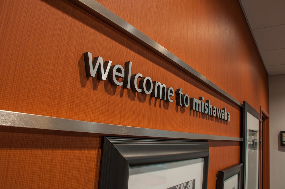 Hampton Inn & Suites Mishawaka South Bend at Heritage Square - photo 5