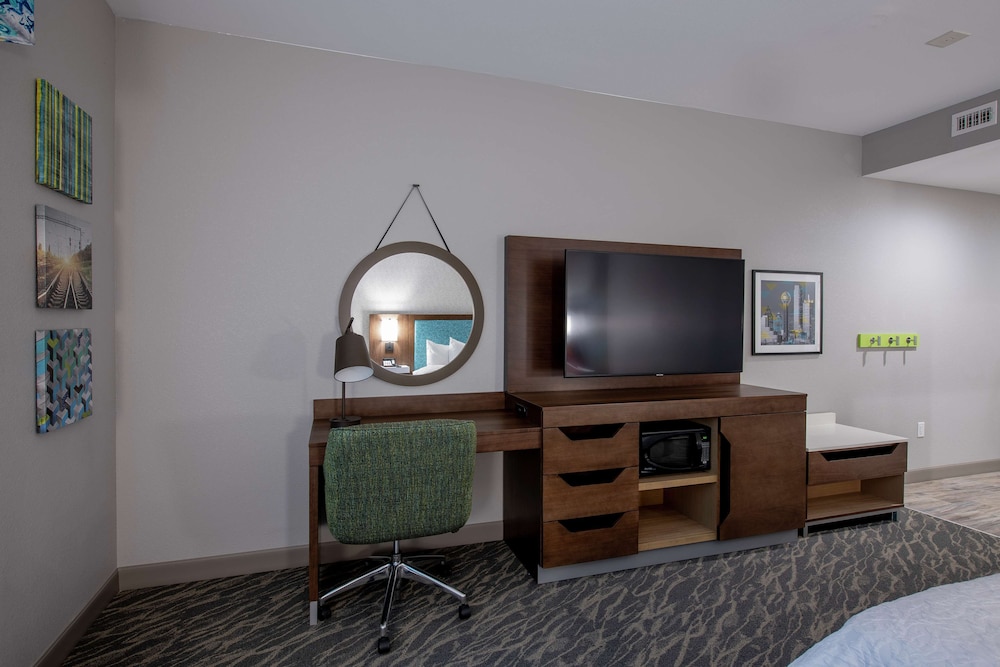 Hampton Inn & Suites Duncanville Dallas - photo 19
