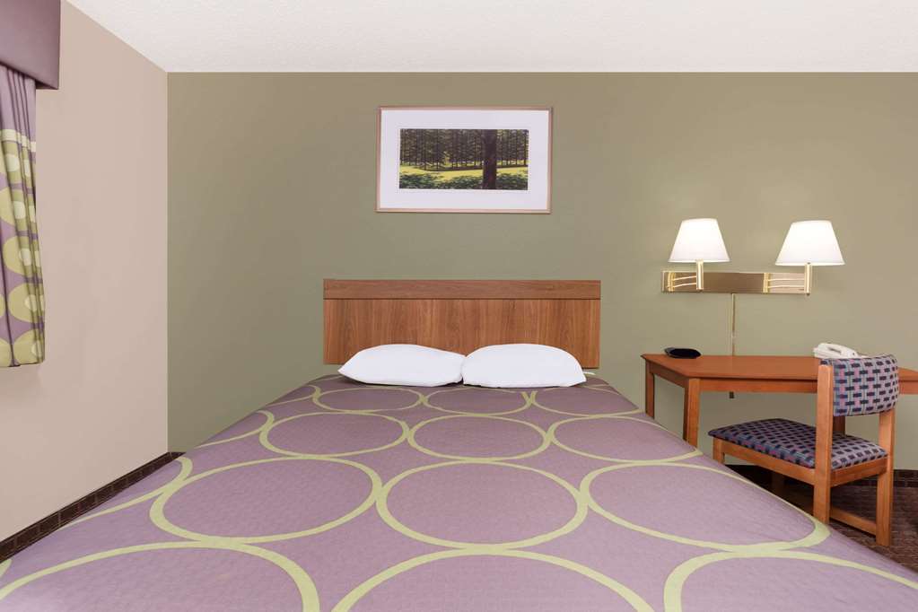 Super 8 by Wyndham Augusta Ft Eisenhower Area - photo 10