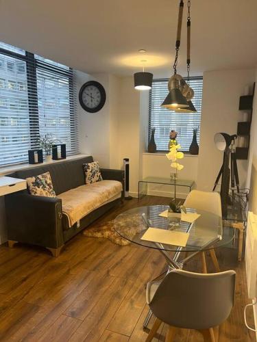Luxury Chic Apartments — 4-Star Luxury Hotel in Liverpool, United Kingdom