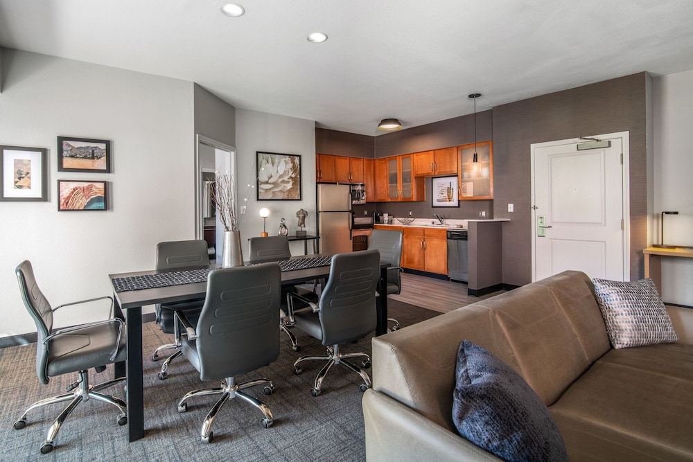 Residence Inn Phoenix Glendale Sports & Entertainment District - photo 12