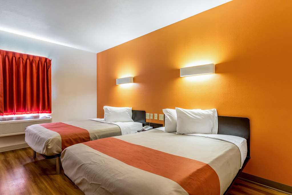 Motel 6 Jourdanton TX - photo 13