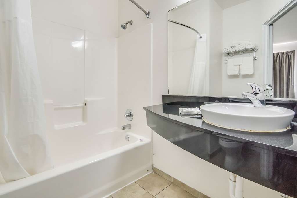Motel 6 Cleburne TX - photo 22