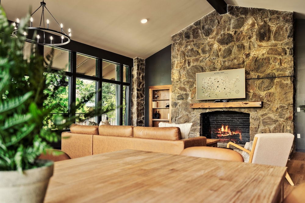 Tremont Lodge & Resort - photo 285