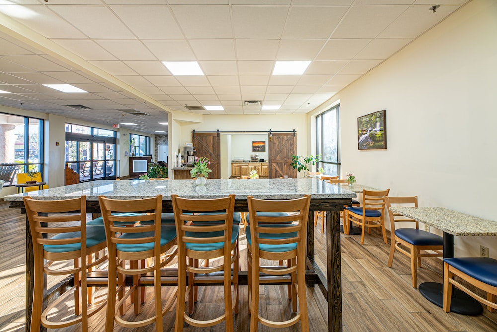 River Bend Inn - photo 32